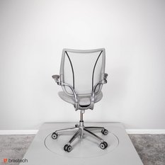 Fotel biurowy Humanscale Liberty – ergonomiczny, siatkowe oparcie, tapicerowane siedzisko, automatyczny mechanizm samoważący - Miniaturka zdjęcia nr 3