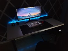 Biurko gamingowe elektryczne model 3 LOW 160x80x70-118 cm  regulowane nogi LED RGB pilot przepust USB białe - Miniaturka zdjęcia nr 6