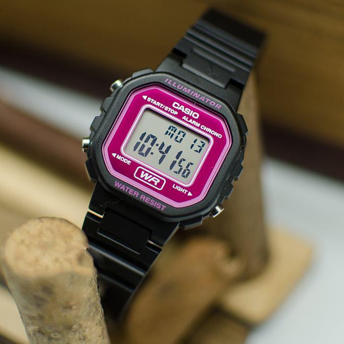 ZEGAREK DZIECIĘCY CASIO LA-20WH-4ADF  + BOX nr. 10