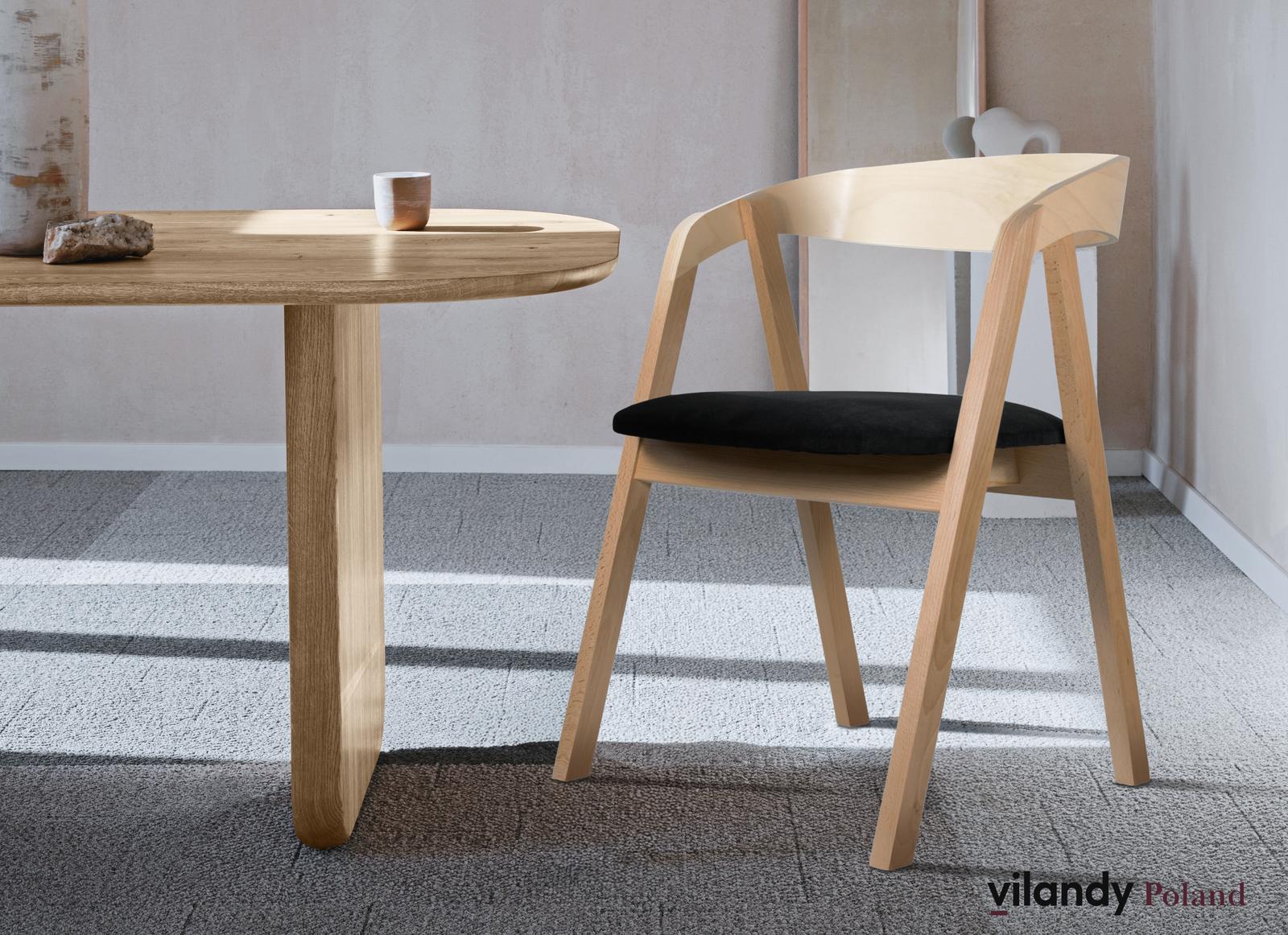 Krzesło bukowe Villa14 79x56x48 cm drewniane zaokrąglone do salonu w kolorze buk naturalny z czarnym welwetowym siedziskiem