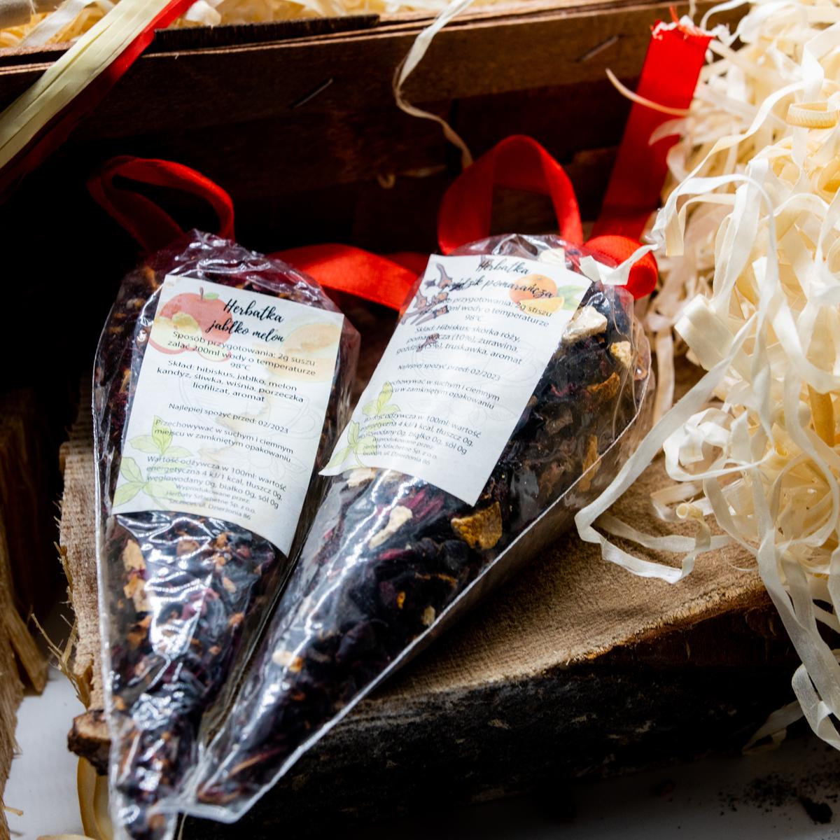 Zestaw prezentowy 15x22x6 cm na prezent w zestawie zestaw herbat czekolada idealny upominek nr. 12