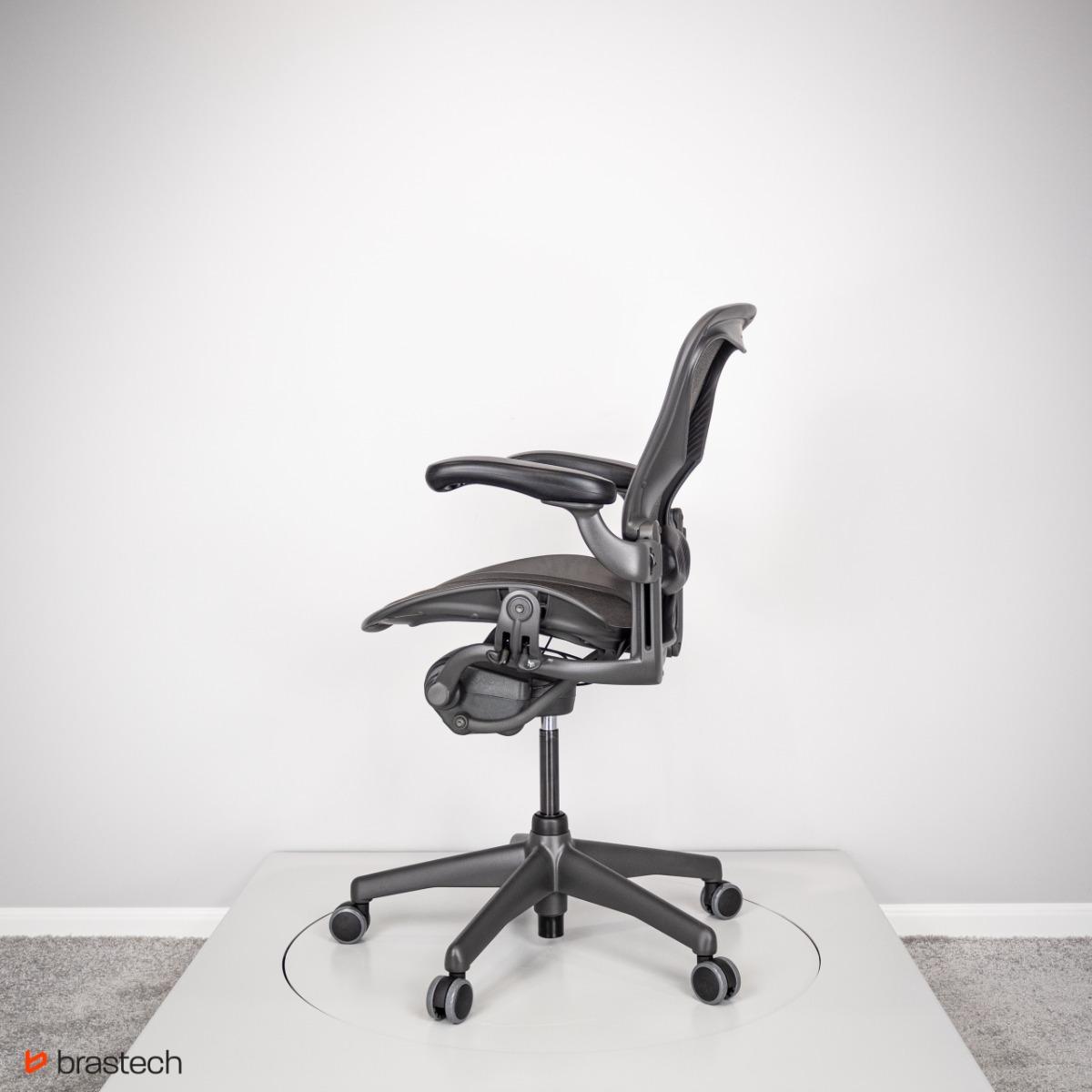 Fotel biurowy Herman Miller Aeron Classic 66 cm do biura pokoju sypialni czarny  nr. 4