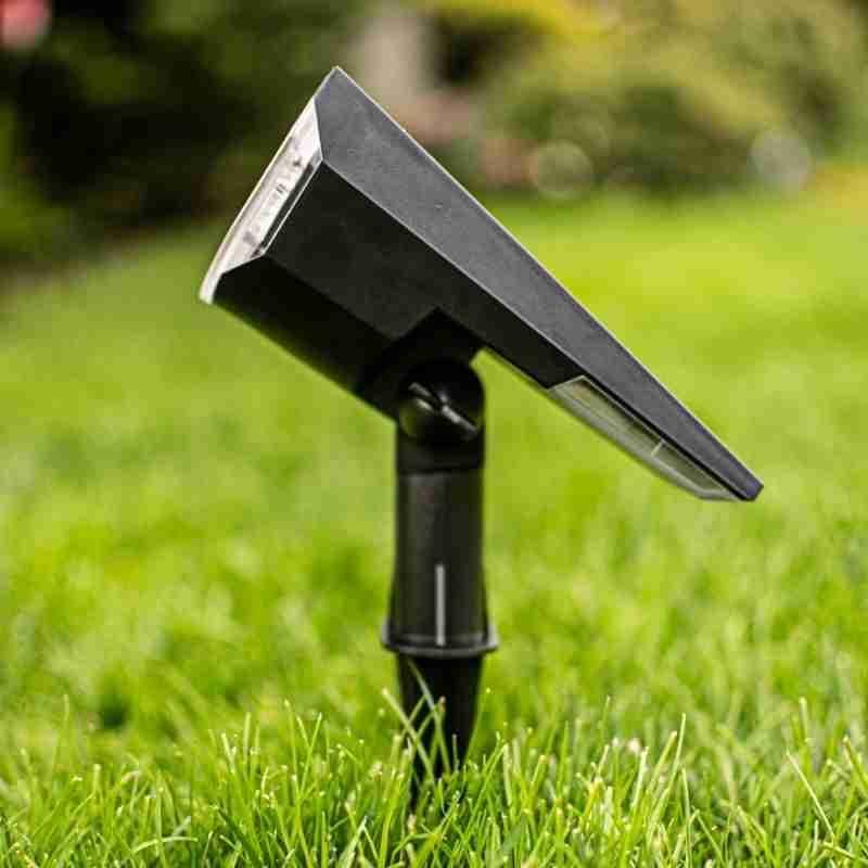 Reflektor solarny LED