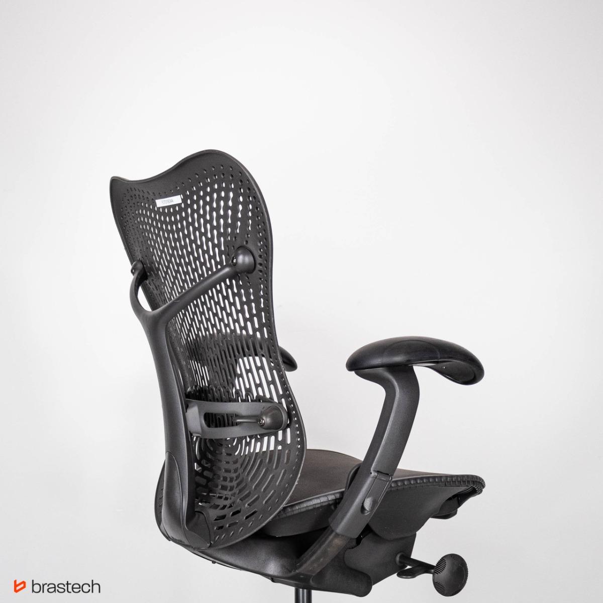 Fotel biurowy Herman Miller Mirra – ergonomiczny, odnowiony, siatkowe siedzisko, elastomerowe oparcie, 3D podłokietniki nr. 13