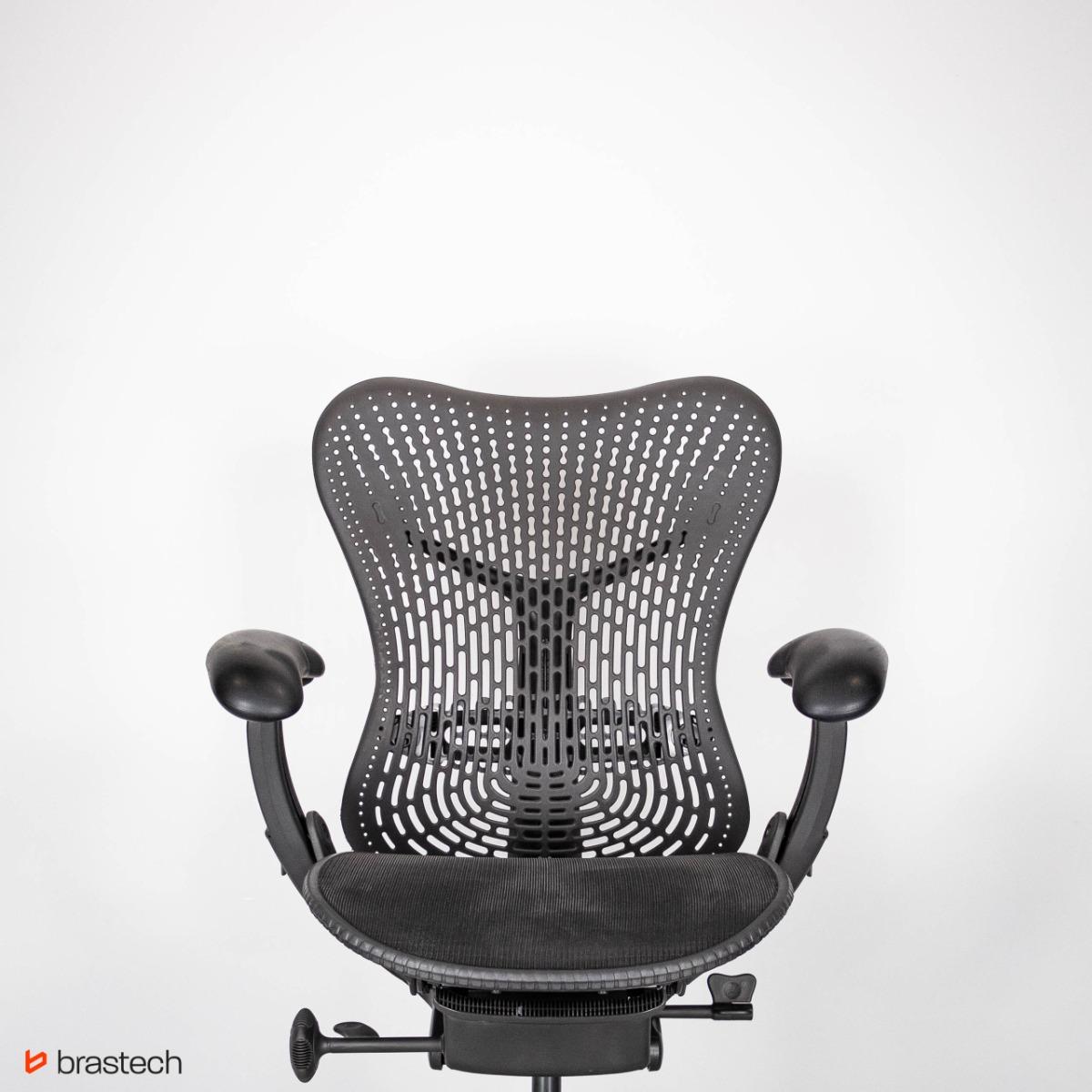 Fotel biurowy Herman Miller Mirra – ergonomiczny, odnowiony, siatkowe siedzisko, elastomerowe oparcie, 3D podłokietniki nr. 6