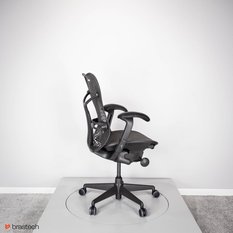 Fotel biurowy Herman Miller Mirra – ergonomiczny, odnowiony, siatkowe siedzisko, elastomerowe oparcie, 3D podłokietniki - Miniaturka zdjęcia nr 4