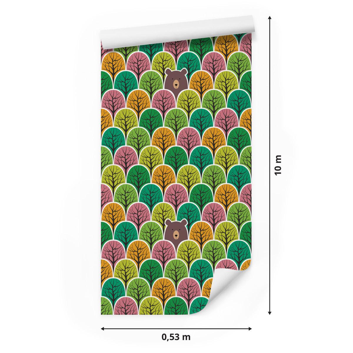 Tapeta, uroczy Miś wśród kolorowych drzew nr. 2