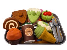 Zestaw zabawkowy słodkości tacka słodycze napój sztućce kawiarnia cukiernia