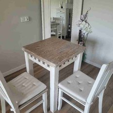 Zestaw do jadalni (2 krzesła i stół)