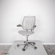 Fotel biurowy Humanscale Liberty – ergonomiczny, siatkowe oparcie, tapicerowane siedzisko, automatyczny mechanizm samoważący - Miniaturka zdjęcia nr 1