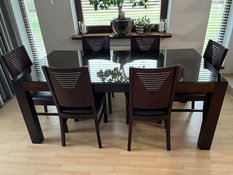 Stół rozkładany, drewniany, ciemny orzech + krzesła