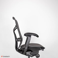 Fotel biurowy Herman Miller Mirra – ergonomiczny, odnowiony, siatkowe siedzisko, elastomerowe oparcie, 3D podłokietniki - Miniaturka zdjęcia nr 14